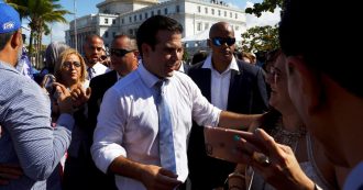 Copertina di Chat violente: il governatore Rossello si dimette