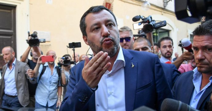 Manovra, Salvini: “Se Tria dice che di taglio tasse non se ne parla, problema sono io o è lui”