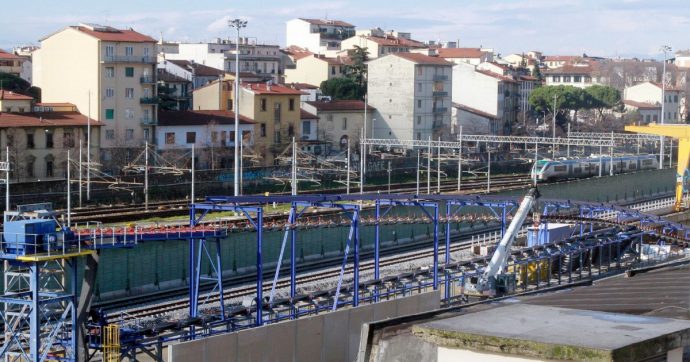Dopo il cantiere Esselunga, il tunnel Tav. A Firenze partono i lavori con danni a binari ed edifici