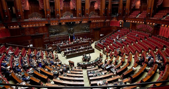 Giornali, autostrade e cliniche: così “ri-vivono” gli ex politici
