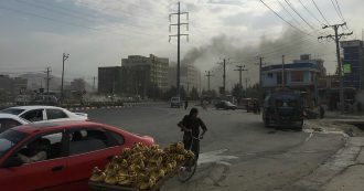Copertina di Afghanistan, attacco contro la sede di un partito politico a Kabul: 20 morti e 50 feriti