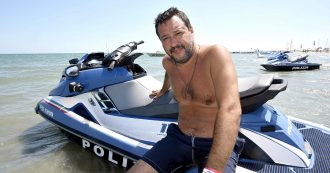 Salvini, figlio 16enne sulla moto d’acqua della Polizia a Milano Marittima. Le opposizioni: “Imbarazzante”. Lui: “Un errore da papà”