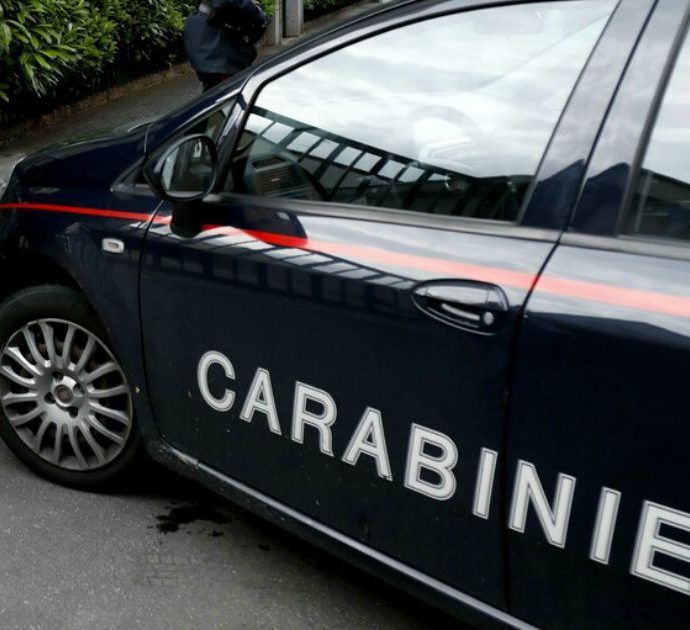 Sorrento, arrestata una ricca ereditiera in vacanza: ha sputato addosso ai carabinieri urlando “Omicron”