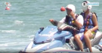 Copertina di Salvini jr sullo scooter blu. Lui: “Errore mio, da papà”