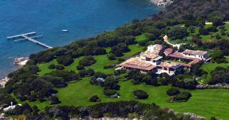 Copertina di Villa Certosa è tra le più costose al mondo: la residenza in Sardegna di Silvio Berlusconi vale oltre 259 milioni