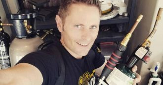 Copertina di Grant Thompson morto a 38 anni in un incidente in parapendio: addio alla star di YouTube