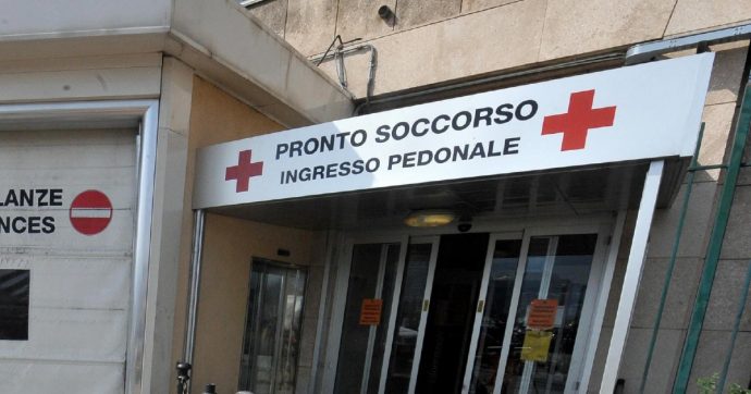 Salerno, spari al pronto soccorso tra parenti del medico e del paziente: 2 feriti