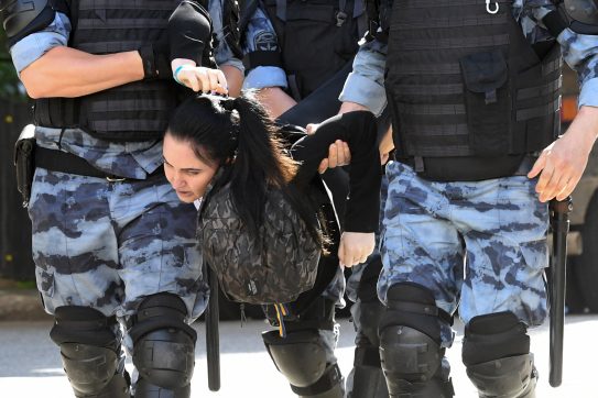 Arrestata in Russia 33enne russo-americana: “Raccoglieva fondi per l’esercito ucraino”