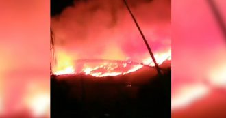 Copertina di Canarie, incendio a Gran Canaria: 1000 evacuati e 1000 ettari di boschi in fiamme