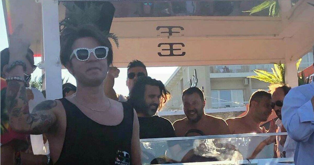 Protesta di +Europa al Papeete contro concessioni balneari: “Vogliamo gestirlo noi” Protesta di +Europa al Papeete contro concessioni balneari: “Vogliamo gestirlo noi”