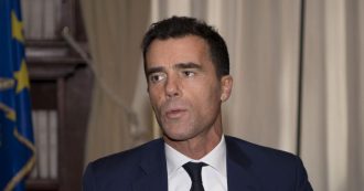 Copertina di Sandro Gozi si dimette dall’incarico nel governo francese dopo la notizia delle sue consulenze per Malta: “Strumentalizzazioni”