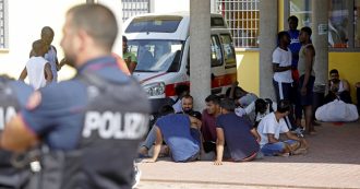Copertina di Milano, rivolta dei migranti contro la polizia dopo incendio al Centro di accoglienza di via Aquila: arrestati sette ospiti
