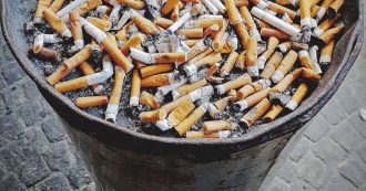 Copertina di Lotta al mozzicone: posacenere e drink gratuiti a Firenze