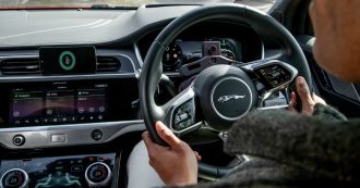 Copertina di Jaguar Land Rover, l’Intelligenza Artificiale contro lo stress degli automobilisti