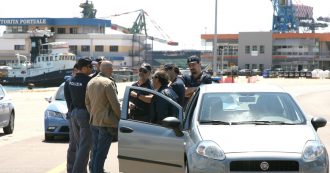 Copertina di Taranto, ArcelorMittal indagata per la morte del gruista il 10 luglio: “Omicidio colposo e omissione dolosa cautele contro infortuni”