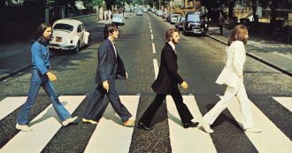 Copertina di Paul McCartney fotografa i Beatles. A giugno ’23 il libro dove il bassista dei Fab Four immortala John, Ringo e George all’apice della carriera