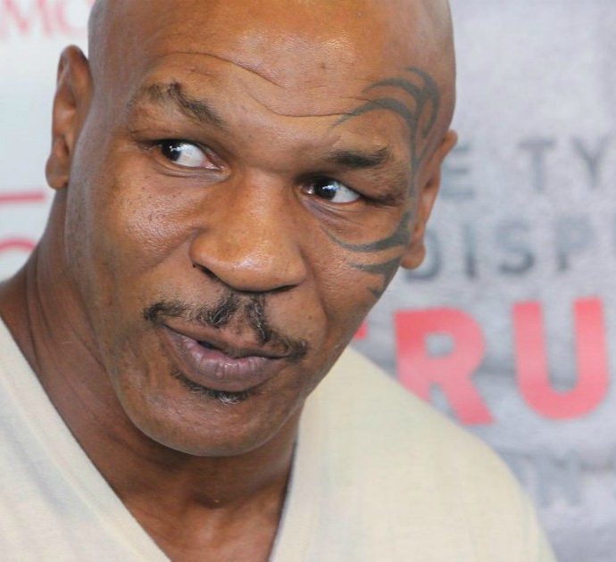 Mike Tyson: “Usavo un pene finto con l’urina dei miei figli per passare i test antidoping”
