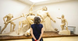 Copertina di In Italia gli archeologi sono costretti a fare i bigliettai