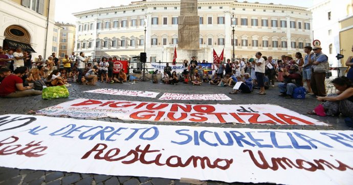 Bologna, respinto il ricorso del Viminale contro l’iscrizione all’anagrafe di richiedenti asilo. “Vittoria in tempi bui per democrazia”