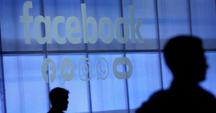 Facebook, Bloomberg: “Pagati operatori esterni per trascrivere audio di Messanger”