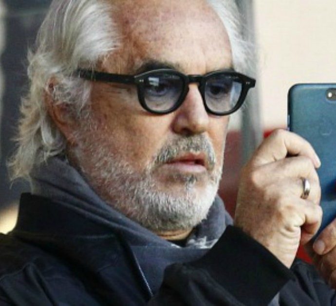 Flavio Briatore offre lavoro a Montecarlo ma l’annuncio sui social scatena le polemiche: “Stipendio troppo basso”