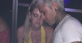 Copertina di Chiara Ferragni e Fedez, conto salato dopo la serata a Ibiza. L’influencer commenta: “E non c’era neanche la mia acqua”