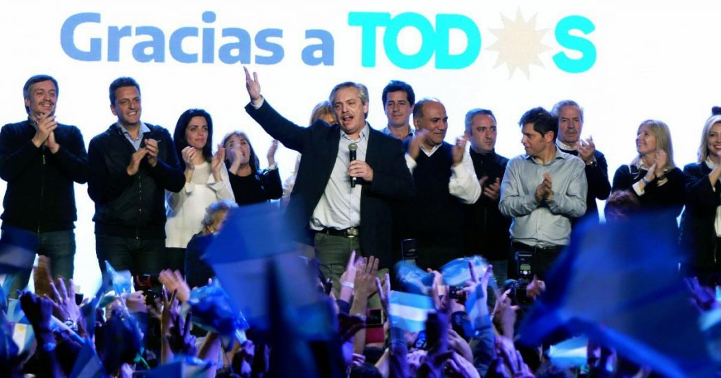 Macri battuto dal peronista Fernández Macri battuto dal peronista Fernández