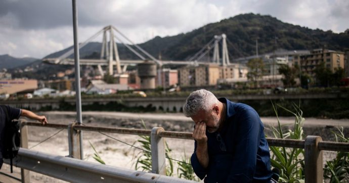 Ponte Morandi, arrestati 3 tecnici Autostrade e 6 sospesi: “Falsi report sulle condizioni dei viadotti anche dopo il crollo a Genova”