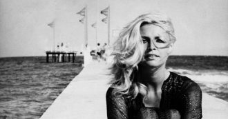 Copertina di La Versilia scosciata di Papetti e Agnelli. E tanto champagne