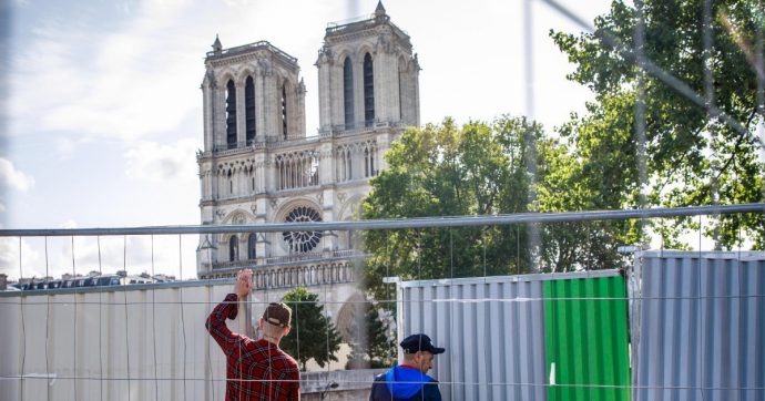 Notre-Dame: al via i lavori di bonifica dal piombo