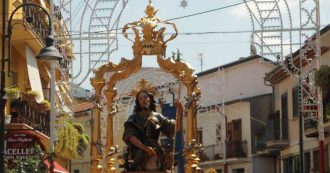 Copertina di Reggio Calabria, pregiudicati tra portatori statua del Santo: parroco annulla processione