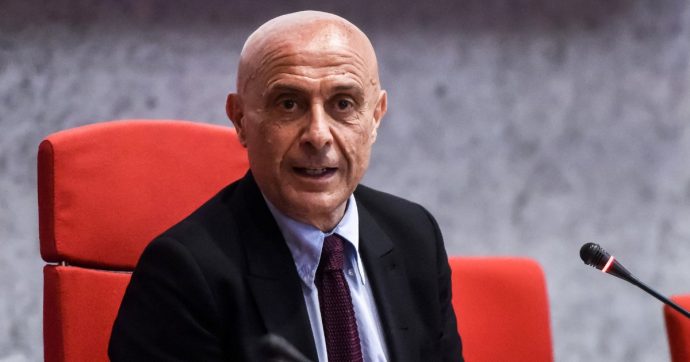 “Salvini ha paura del Metropol. Ora aspettiamo Conte in aula”