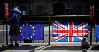 Copertina di Brexit, firmato il provvedimento che cancella le leggi dell’Unione europea in Gran Bretagna. Governo: “Passo storico per rientro poteri”