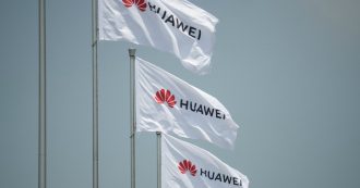 Copertina di Huawei, posticipato di altri 90 giorni il blocco Usa al colosso cinese: “Le realtà delle aree rurali hanno bisogno di più tempo”