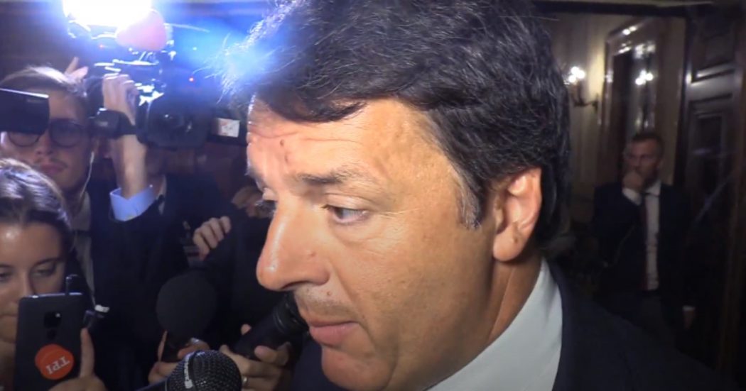 Crisi di governo, Renzi: “Salvini irresponsabile, aprire la crisi è follia”. E poi aggiunge: “Darò una mano per non andare a sbattere”