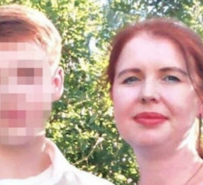 Ragazzo di sedici anni uccide la mamma, i fratelli e i nonni con un’accetta, poi si toglie la vita