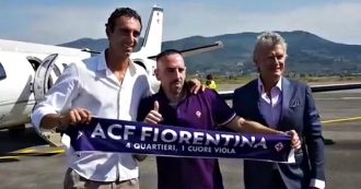 Copertina di Fiorentina, Franck Ribéry atterrato all’aeroporto di Peretola. Per lui visite mediche e la firma di un biennale da 4 milioni all’anno