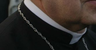 Copertina di Avellino, arrestato un sacerdote: è accusato di abusi sessuali su un minore di 14 anni