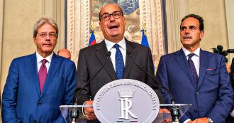 Crisi di governo, i 3 paletti di Zingaretti per trattativa col M5s: stop taglio dei parlamentari. Renziani: “Vuole far saltare l’accordo”