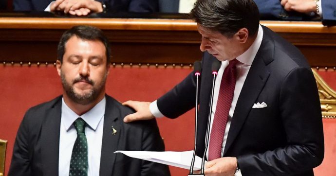 Sondaggi, Conte il leader politico più gradito col 61%: staccati Salvini e Di Maio
