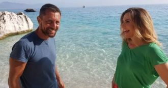 Copertina di Grand Tour, Angelo Mellone: “Nessuna puntata è stata cancellata. E le critiche non sono state fatte sul programma ma sulla povera Cuccarini: è vittima di una “shit storm””