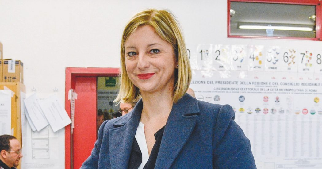 Governo, Lombardi: “L’accordo con il Pd va trovato. Di Maio non sieda nel governo” Governo, Lombardi: “L’accordo con il Pd va trovato. Di Maio non sieda nel governo”