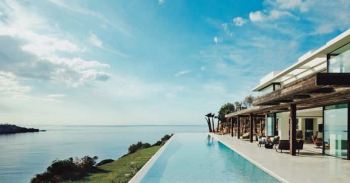 Harry e Meghan, nuova polemica: “118.000 euro a settimana” per la loro villa a Ibiza Harry e Meghan, nuova polemica: “118.000 euro a settimana” per la loro villa a Ibiza