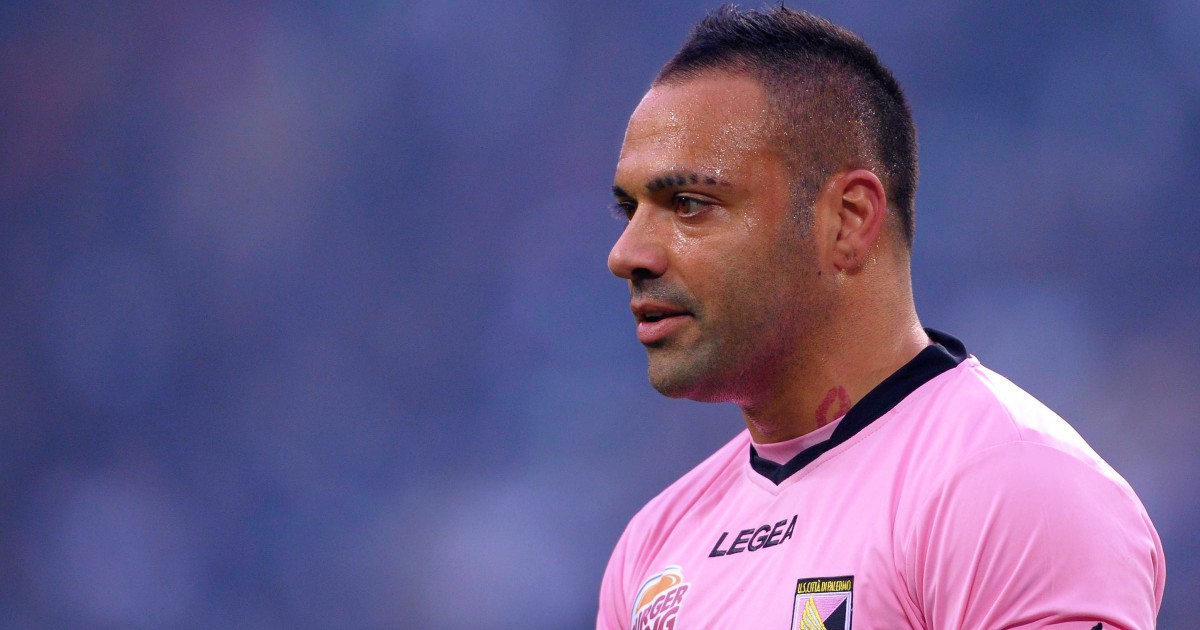 Extortion investigations haunt Italian player Fabrizio Miccoli 