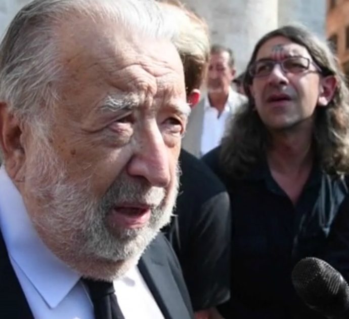 Carlo Delle Piane, il regista Pupi Avati al funerale: “Il cinema italiano fa schifo, dov’è oggi?”