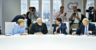 Copertina di G7: aiuti all’Amazzonia, accordo sulla web tax e nuovi colloqui con Iran e Cina. L’ultima giornata del summit, tra accordi e tensioni