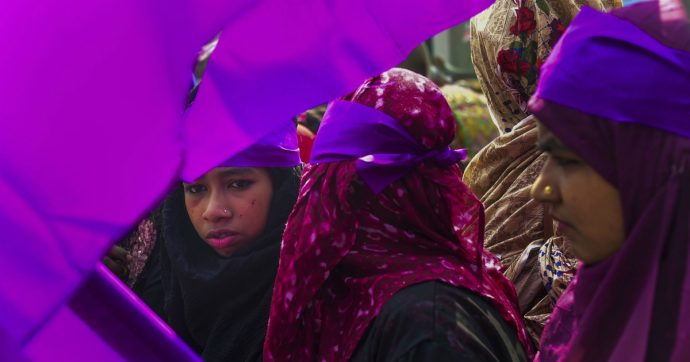 Bangladesh, la Corte suprema fa rimuovere la parola “vergine” dai moduli per il matrimonio: “Fondamentale per diritti delle donne”