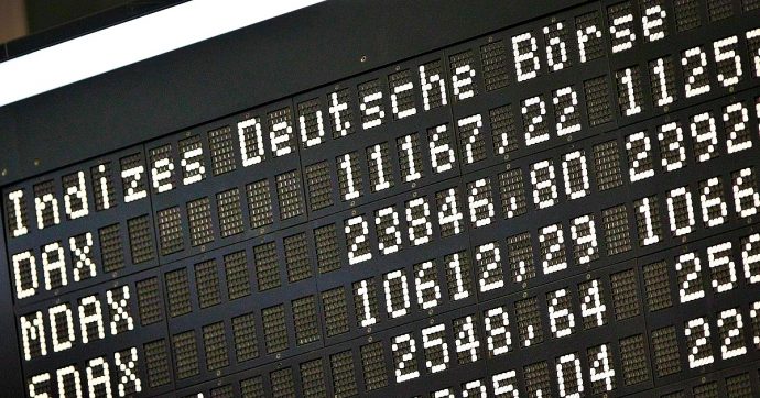 Germania, blitz nella sede della controllata di Deutsche Börse: si indaga sulle maxi-frodi fiscali generate dalle transazioni “cum-ex”