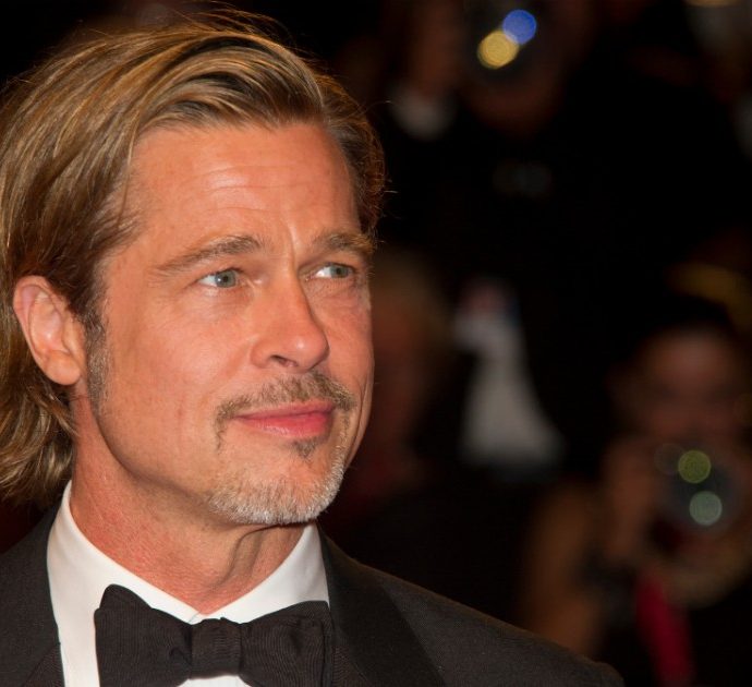 “Brad Pitt mi ha ingannata sul matrimonio e derubata di 40mila dollari”: è una truffa, ma lei accusa l’attore