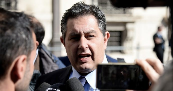 I dolori del giovane Toti, l’ex delfino di B. diventato sovranista al momento sbagliato